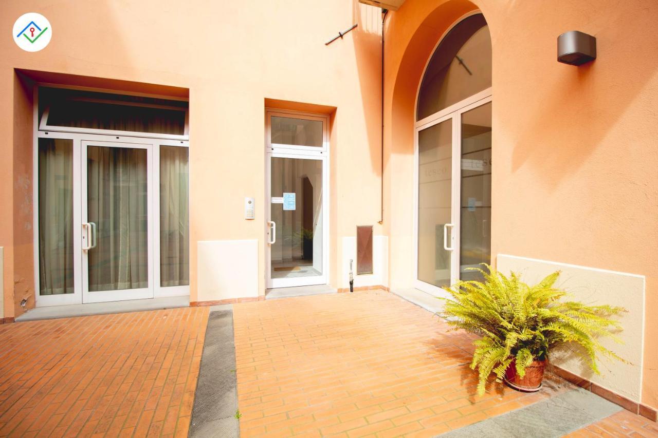 Le Mura Apartment By Tuscanywego Pisa Bagian luar foto